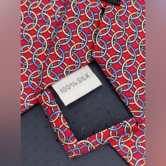 NEW Bloomingdale’s The Mens Store 100% Silk Neck Tie, Red, Interlocking Circle - Picture 5 of 6